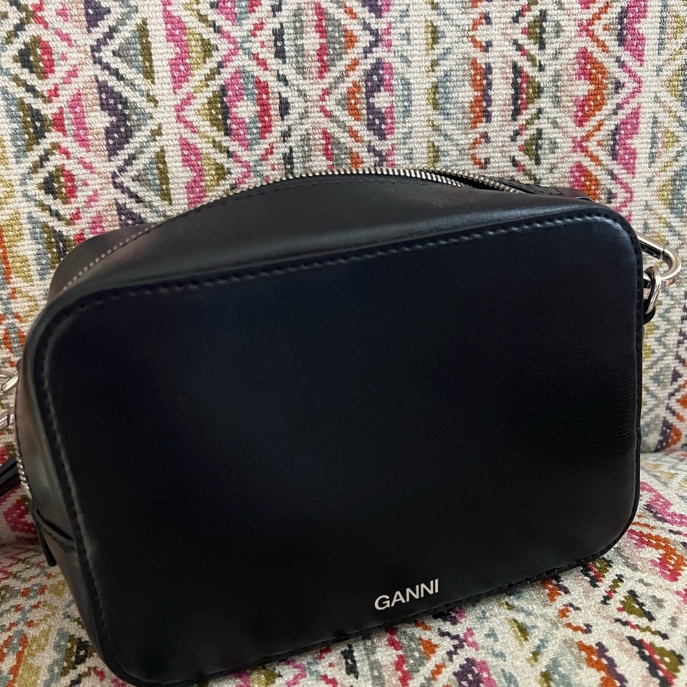 Ganni Black Crossbody Bag Sleek Design